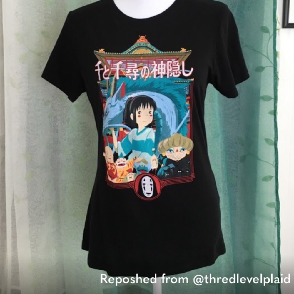 SPIRITED AWAY TSHIRT🐉🐸